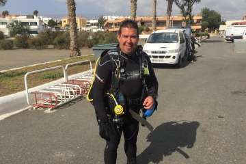 La limpieza de fondos marinos de La Garita 'rueda' con éxito (Foto TA)